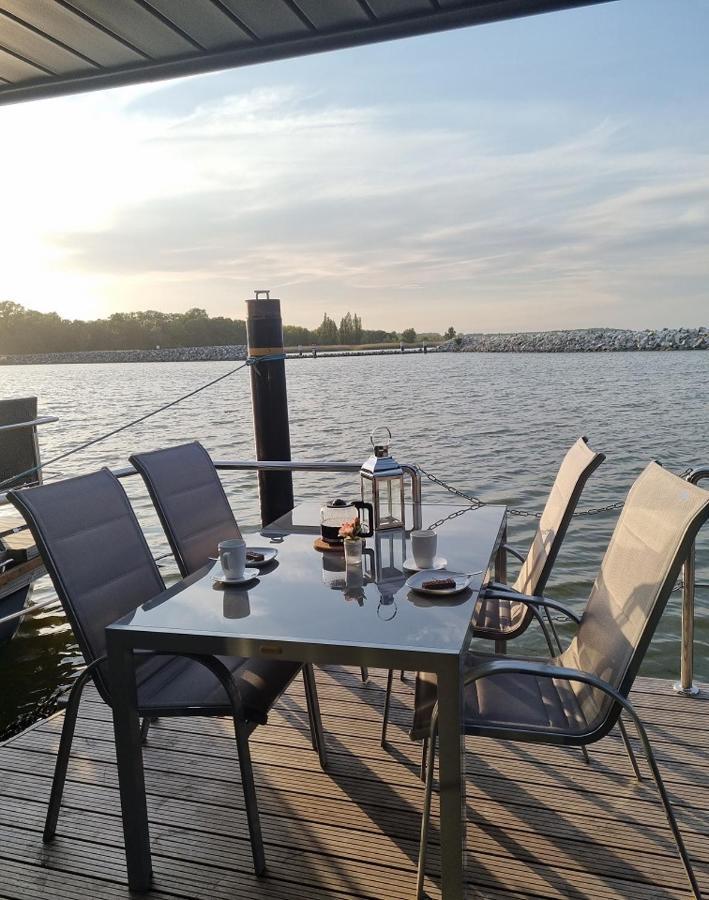Hotel Hausboot Fjord Baltica Mit Dachterrasse In Barth Exterior foto