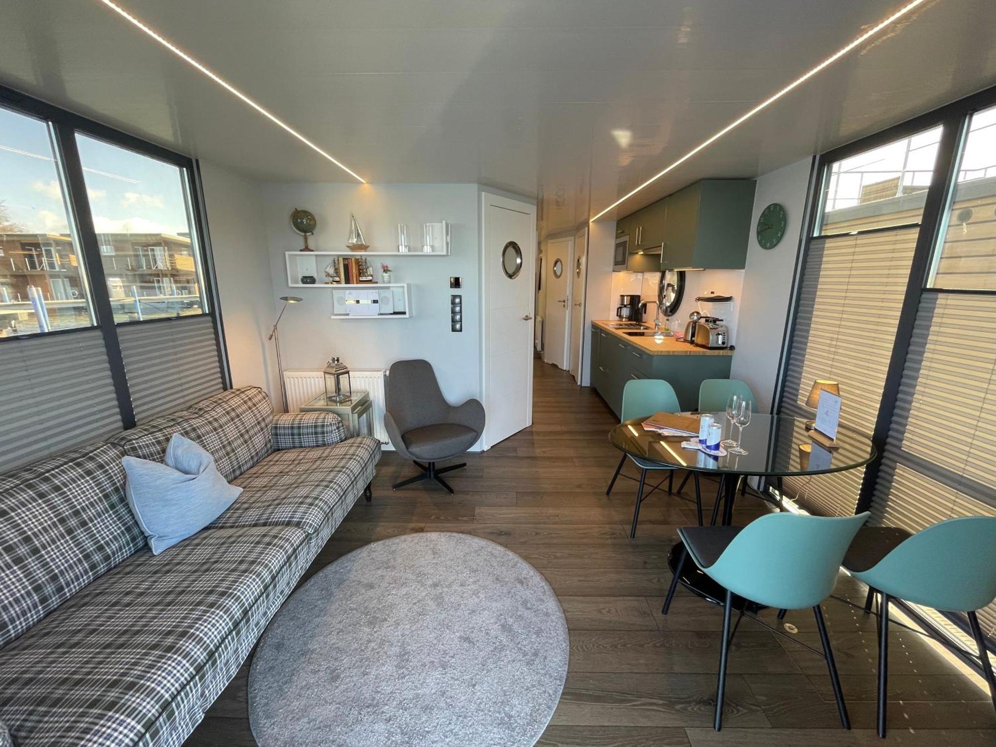 Hotel Hausboot Fjord Baltica Mit Dachterrasse In Barth Exterior foto