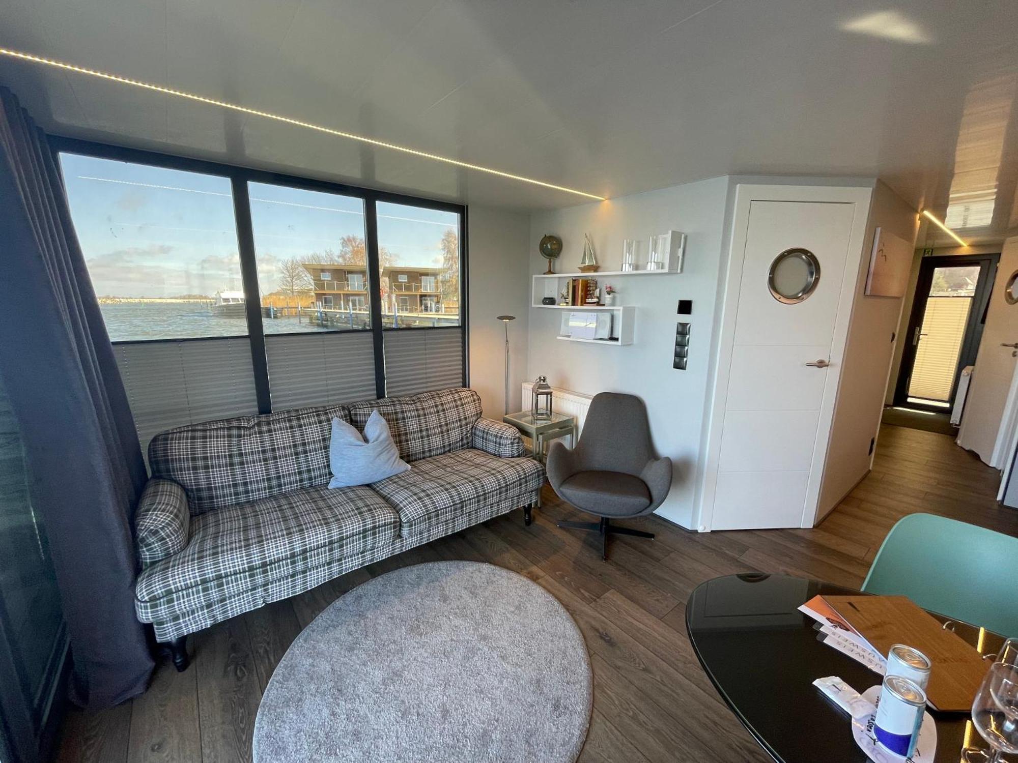 Hotel Hausboot Fjord Baltica Mit Dachterrasse In Barth Exterior foto